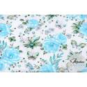 Tkanina w niebieskie kwiaty i motyle na białym tle - materiał